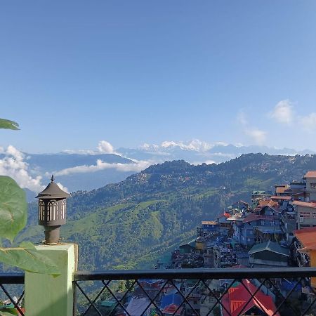 Dew Drops Guest House Дарджилинг Екстериор снимка