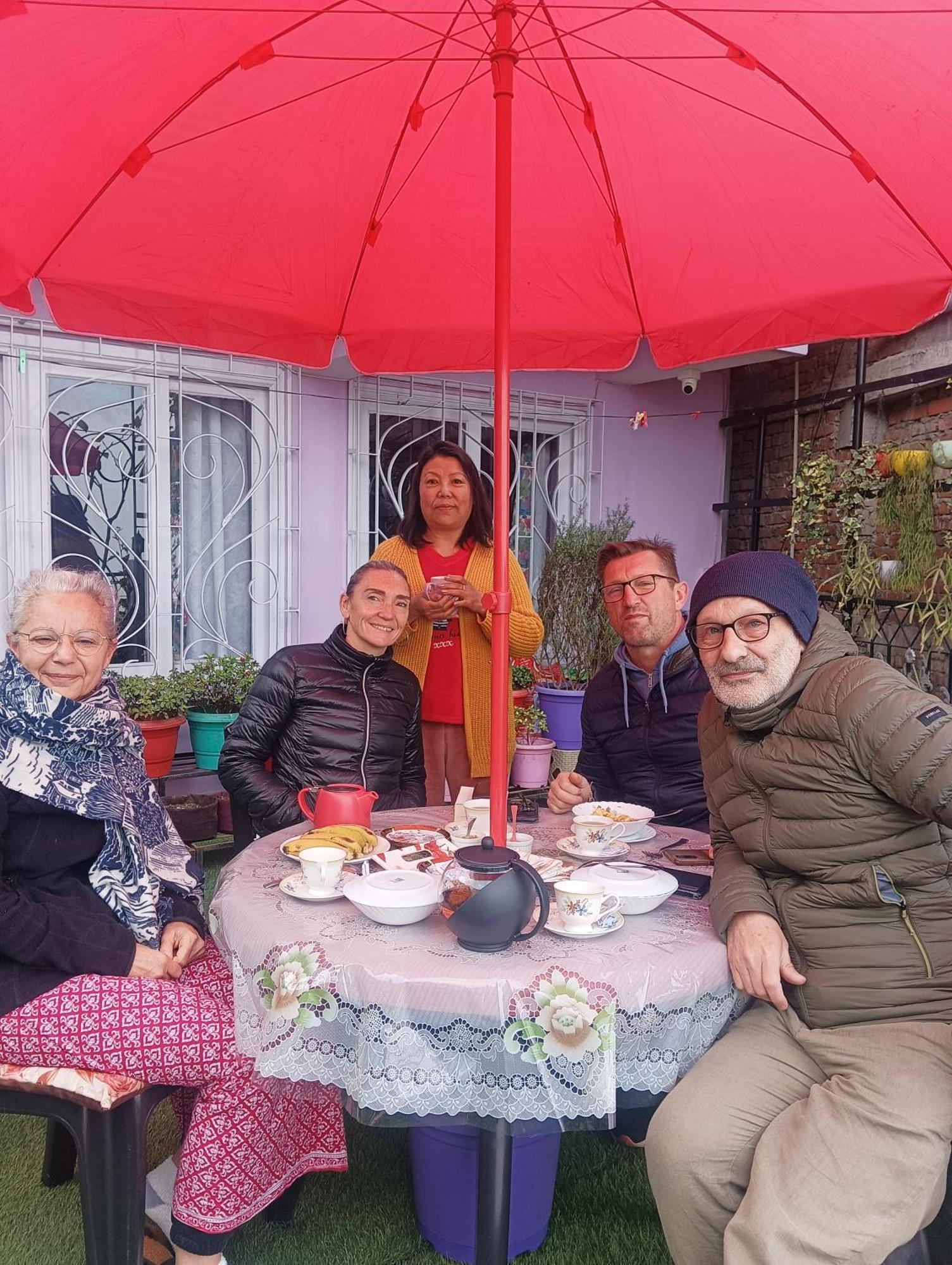 Dew Drops Guest House Дарджилинг Екстериор снимка